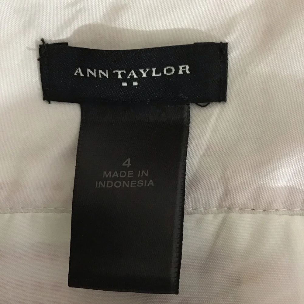 ANN TAYLOR WOVEN RED WHITE PENCIL SKIRT SIZE 4 NWOT
